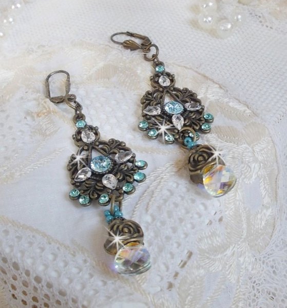 BO Lady in Blue montata con cristalli Swarovski e zirconi con accessori in bronzo