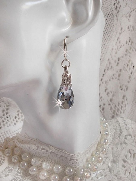 Boucles d'oreilles pendantes en cristal et argent 925.