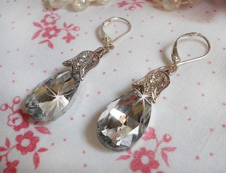Boucles d'oreilles pendantes gouttes en cristal et argent 925.