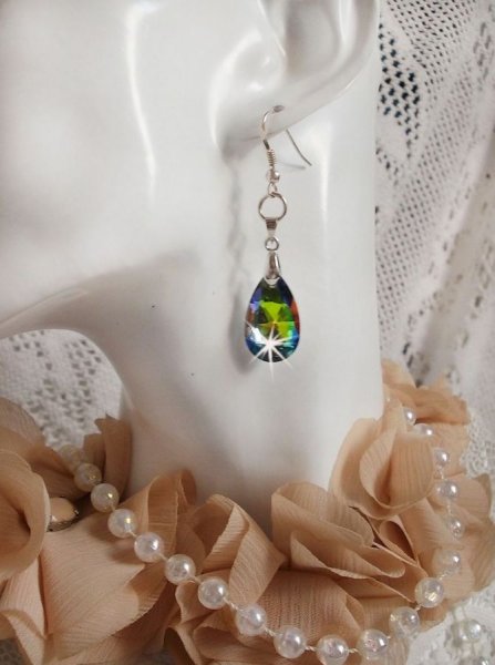 BO Merveilles Volcano avec des gouttes facett&eacute;es et des b&eacute;li&egrave;res gaufr&eacute;es de petit strass