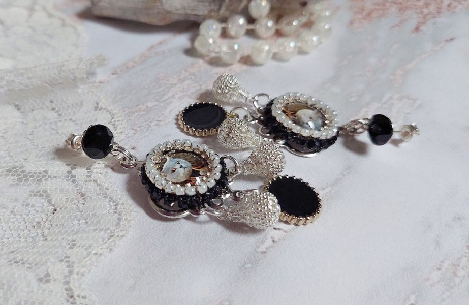 BO Mimichat Steampunk avec cabochons verres, strass, breloques époxy, perles cristal Swarovski et clous argent