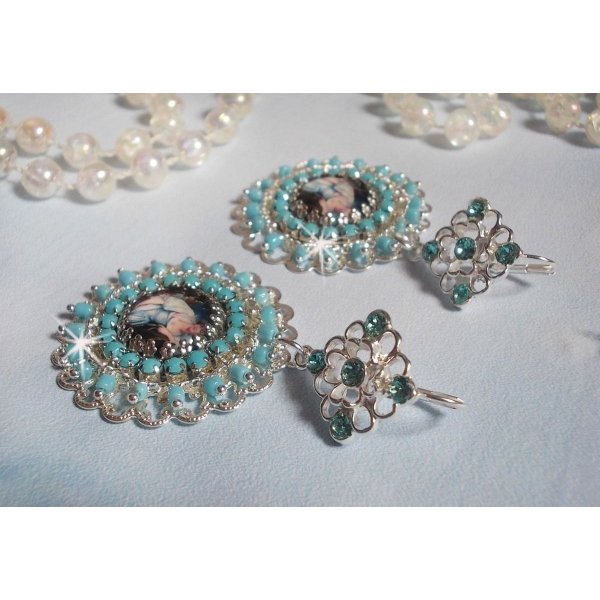 BO Moment de D&eacute;tente creato con cabochon di lente d'ingrandimento Vintage Dames, cristalli Swarovski, timbri e perline di vetro