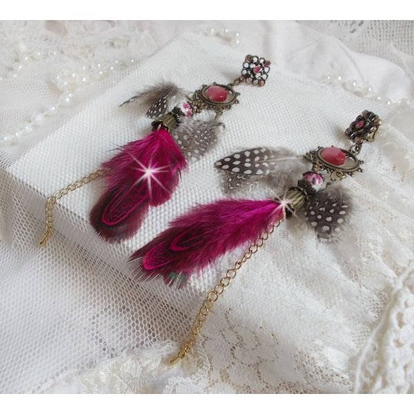 Navajo Fuchsia e Brown BO con perle di vetro, cristalli Swarovski e piume