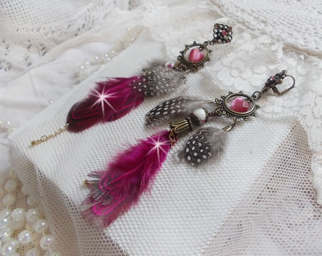 Navajo Fuchsia e Brown BO con perle di vetro, cristalli Swarovski e piume