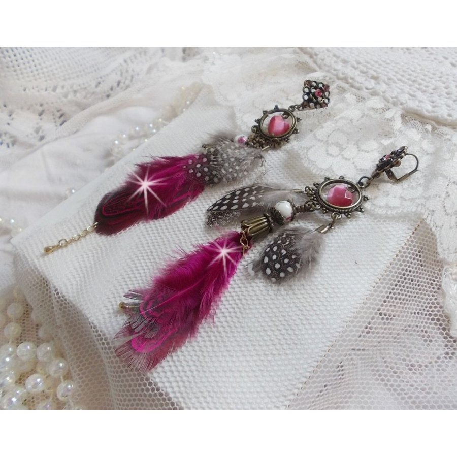 Navajo Fuchsia e Brown BO con perle di vetro, cristalli Swarovski e piume