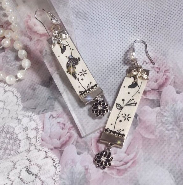 BO Uccelli bianchi e neri creati con nastro con stampa di uccelli bianchi e neri, cristalli, fiori smaltati e accessori di qualit&agrave;