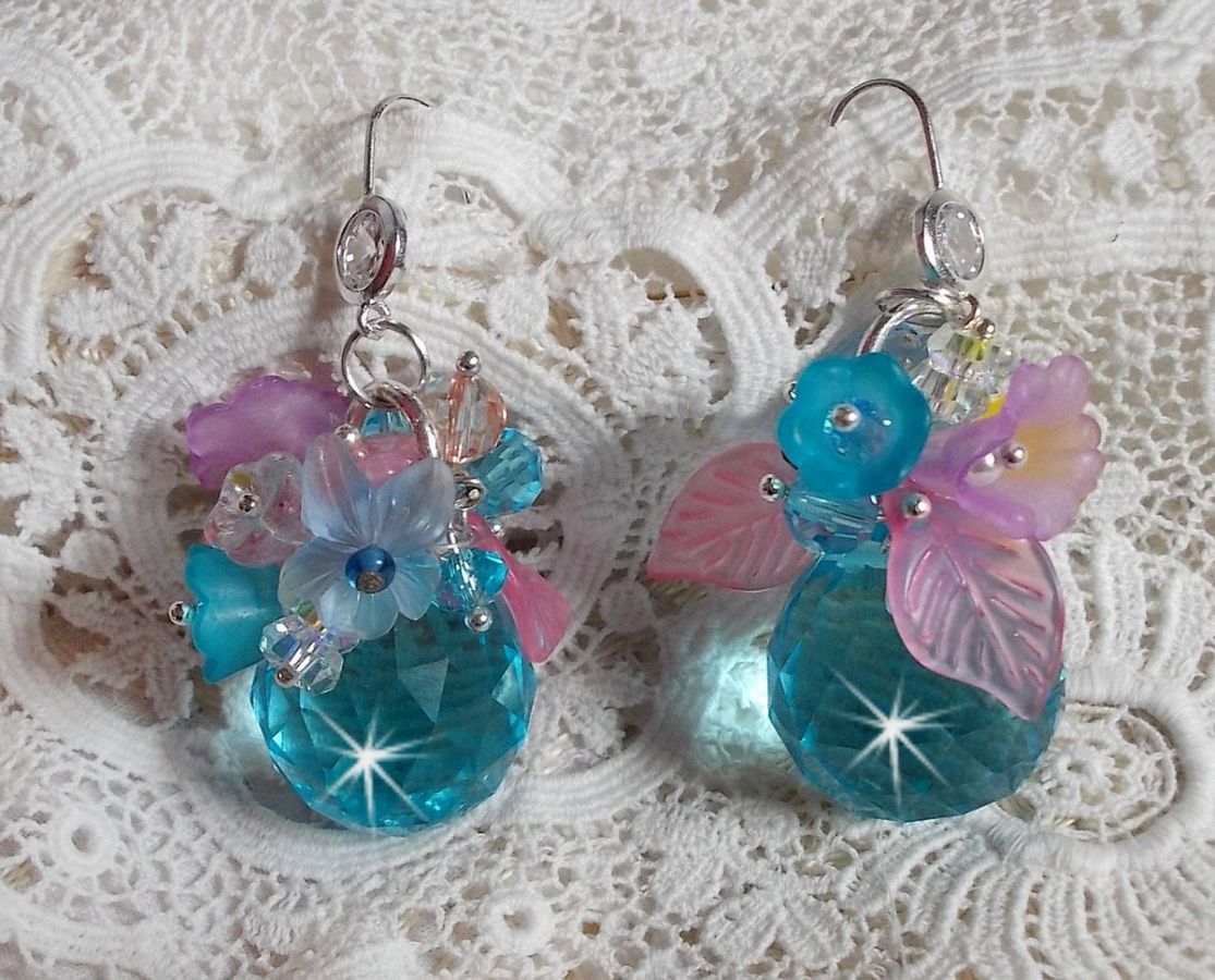 BO blu Ondine creato con cristalli Swarovki e fiori di resina rosa