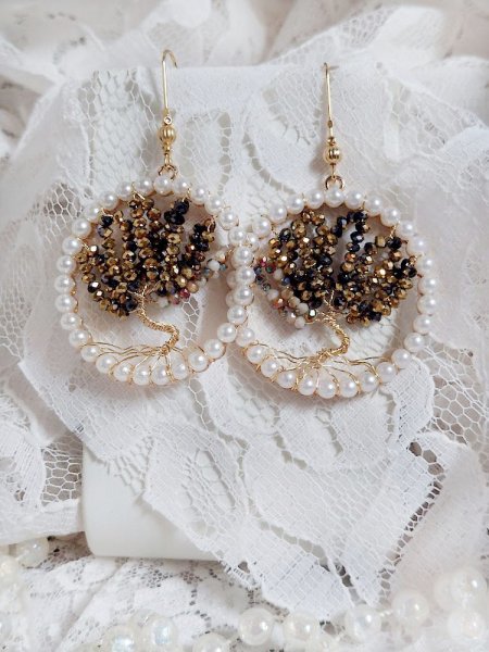 BO Perline Black Nacr&eacute; cr&eacute;&eacute;es avec pendentifs perles, rondes aplaties verres et crochets laiton