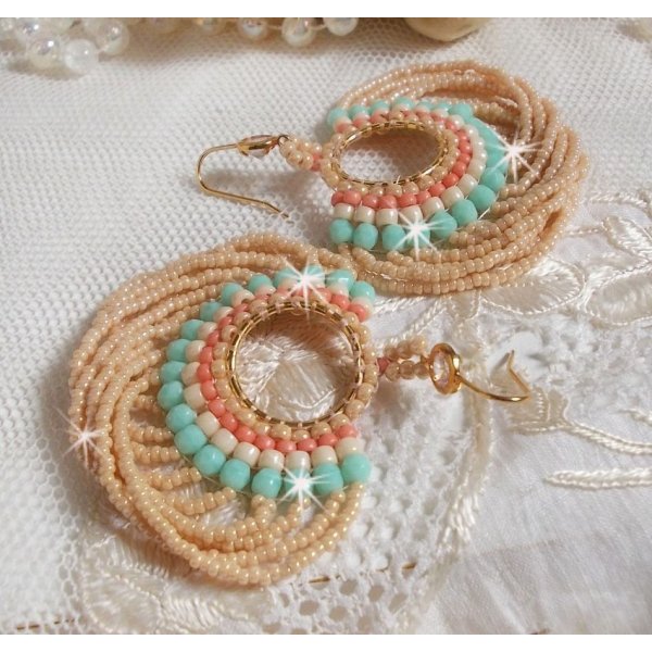 BO Ronde de Perles create con le rocailles e le facettes in vetro di Boh&egrave;me