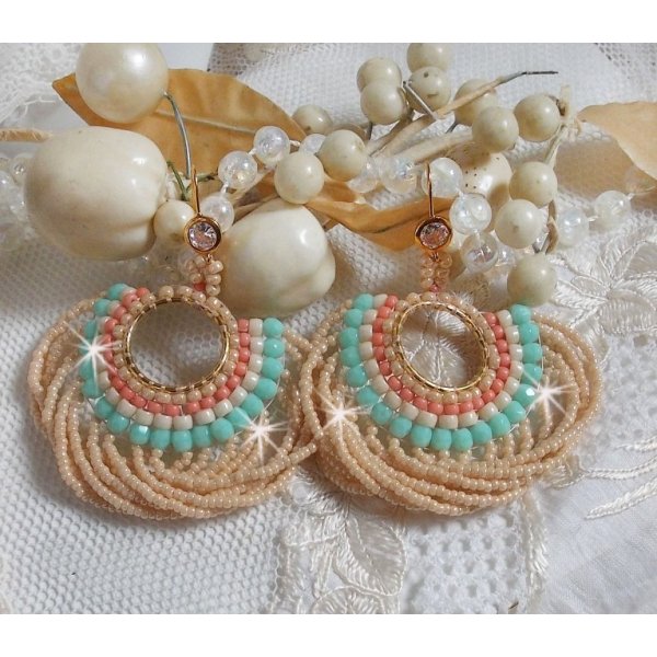 BO Ronde de Perles create con le rocailles e le facettes in vetro di Boh&egrave;me