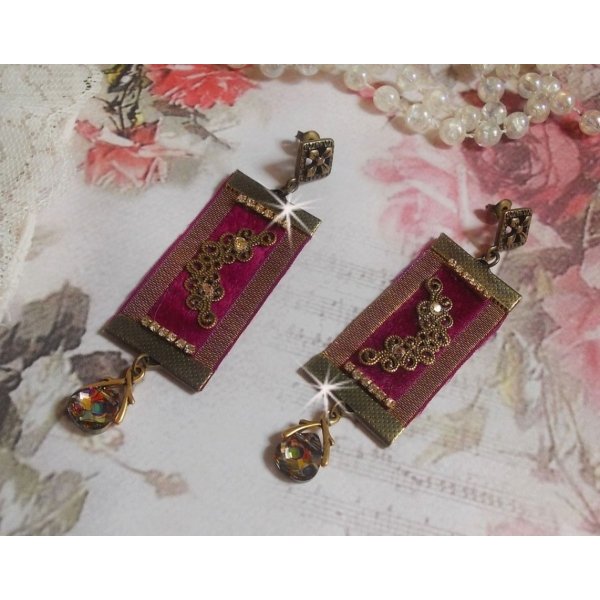 BO arabesco vintage creato con trecce bord&ograve;, cristalli Swarovski e splendidi accessori 