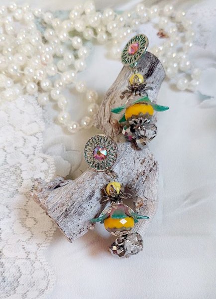 BO C&acirc;line mont&eacute;es avec perles potiron verre, facettes, coupelles, fleurs et perles cristal Swarovski