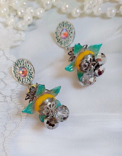 BO C&acirc;line mont&eacute;es avec perles potiron verre, facettes, coupelles, fleurs et perles cristal Swarovski