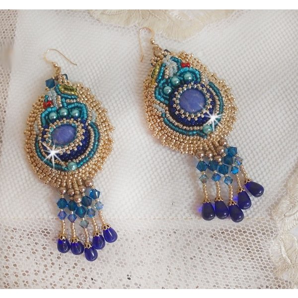 BO Papillon Or Bleu brod&eacute;es avec des gouttes, pierres de gemme et rocailles