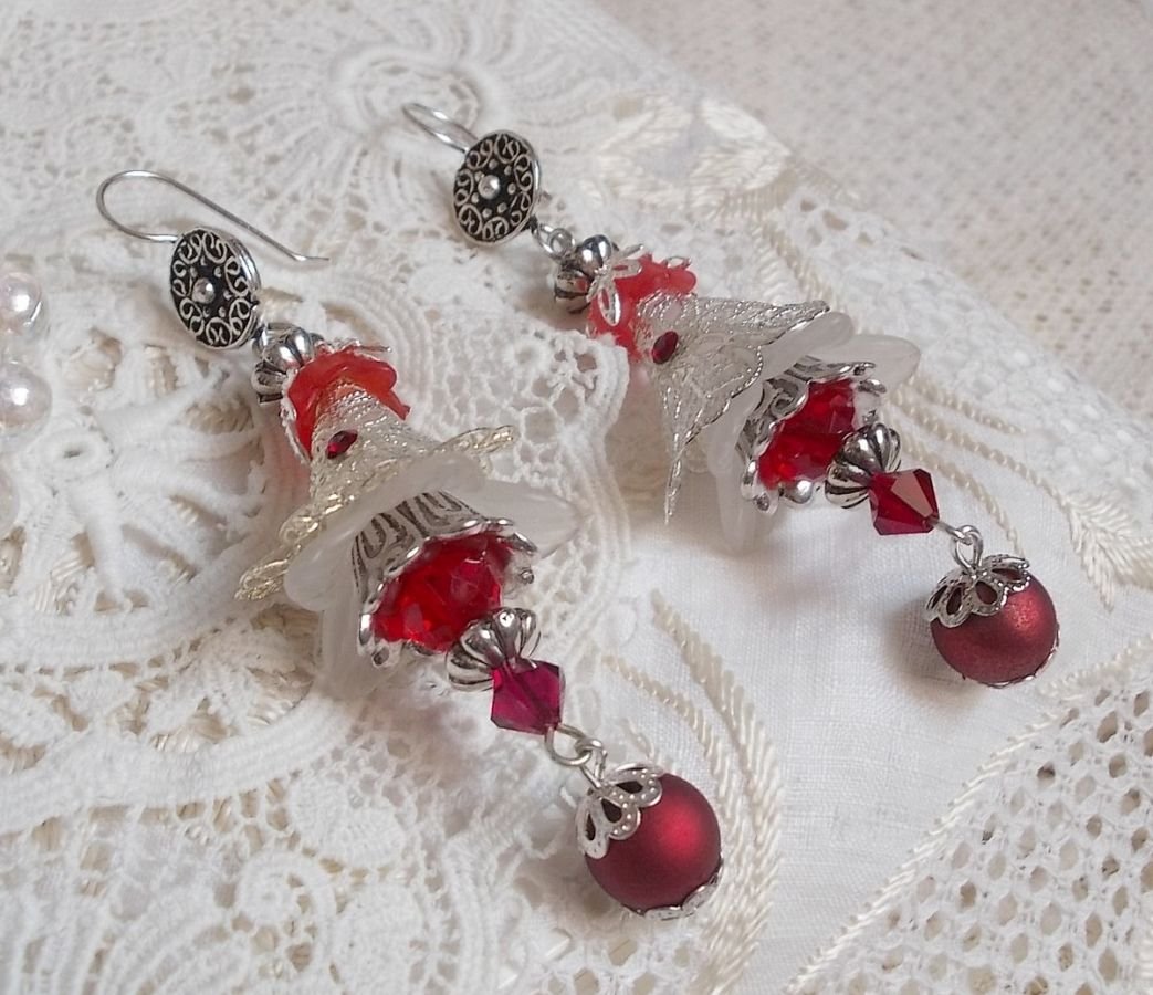 BO Tendre Rouge con cristalli Swarovski, perline tonde sfaccettate e ganci per orecchie in argento 925/1000