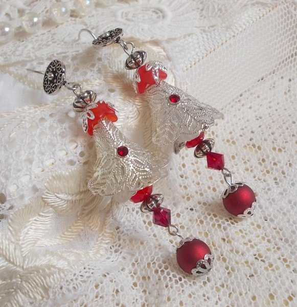 BO Tendre Rouge con cristalli Swarovski, perline tonde sfaccettate e ganci per orecchie in argento 925/1000