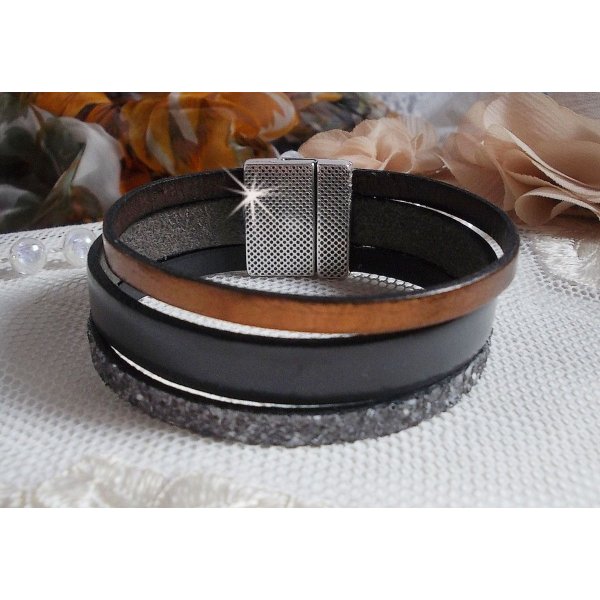 Bracelet Arnaud Homme avec des lacets de cuir et un fermoir aimant&eacute;