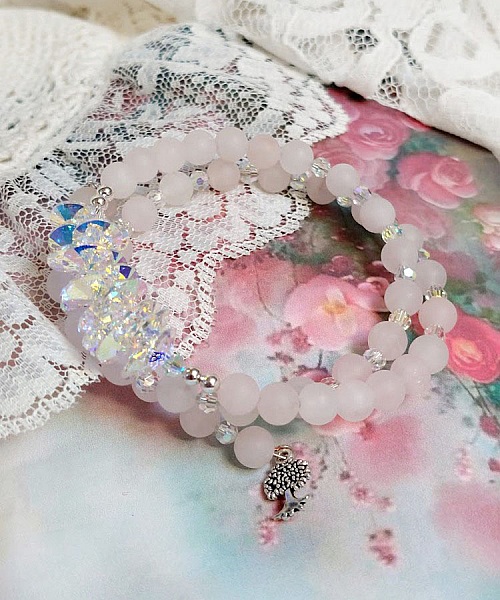 Bracelet Carrousel en Quartz cr&eacute;&eacute; avec pierres de gemme : le Quartz, breloque arbre de vie et perles Cristal Swarovski