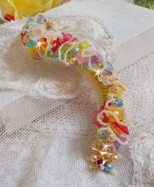 Bracciale Garden Flowers con perle Swarovski, fiori smerigliati, chiusura placcata oro 3 micron