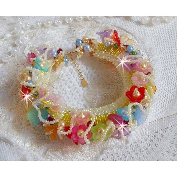Bracciale Garden Flowers con perle Swarovski, fiori smerigliati, chiusura placcata oro 3 micron