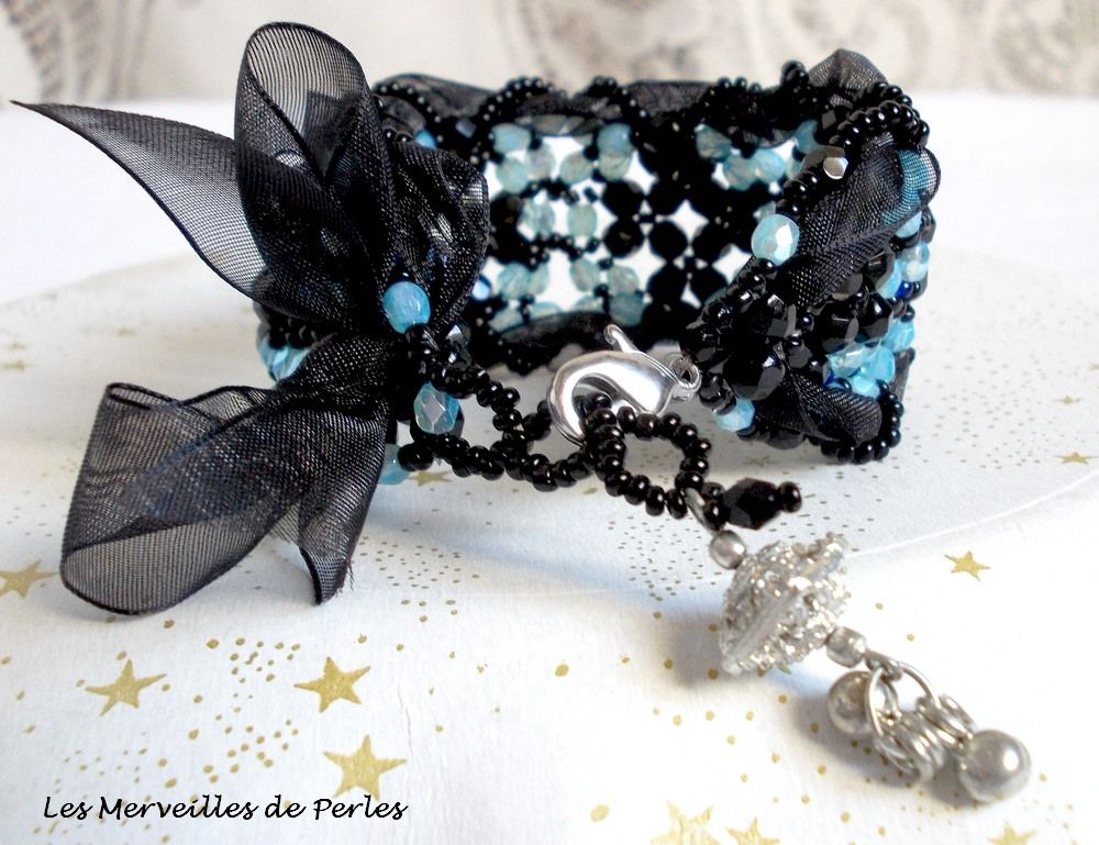 Bracciale Prestige con sfaccettature nere e blu e nastro di organza