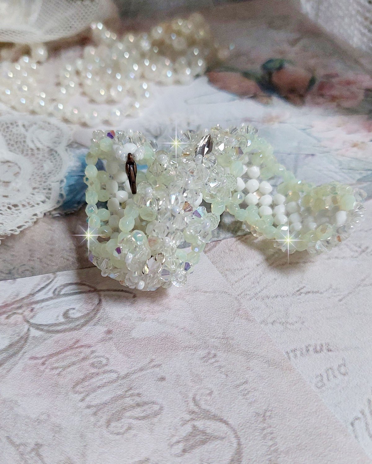 Bracciale Venus con filatori in cristallo Swarovski e sfaccettature in vetro boh&eacute;mien bianco opaco