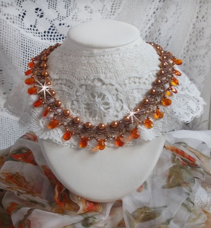 Collana d'ambra con perle di cristallo Swarovski e gocce di vetro sfaccettato