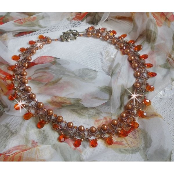 Collana d'ambra con perle di cristallo Swarovski e gocce di vetro sfaccettato