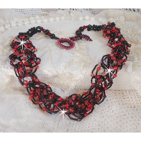 Collana Feeling con perline a tubo, cristalli Swarovski e sfaccettature