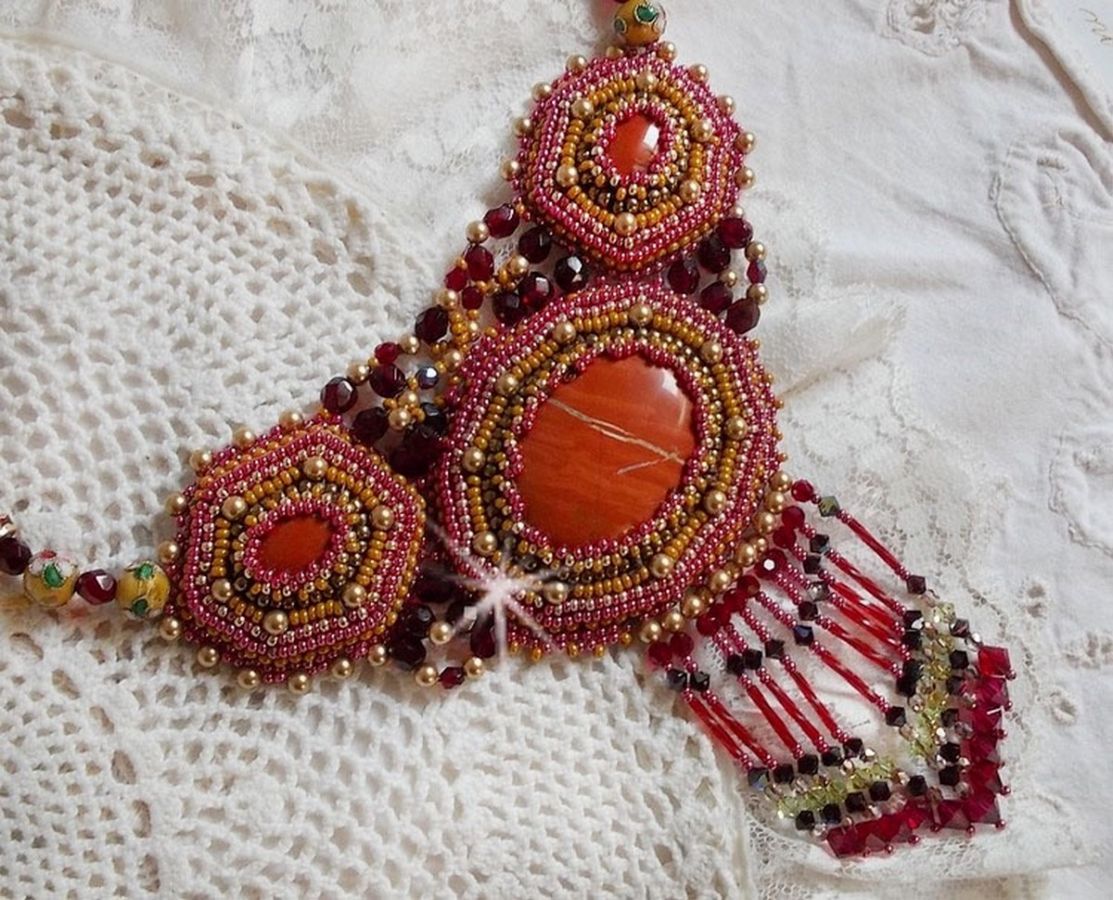 Collana in diaspro rosso con pietre semipreziose Diaspro rosso con cristalli Swarovski, perle di cloisonne, Murano e perle di semi