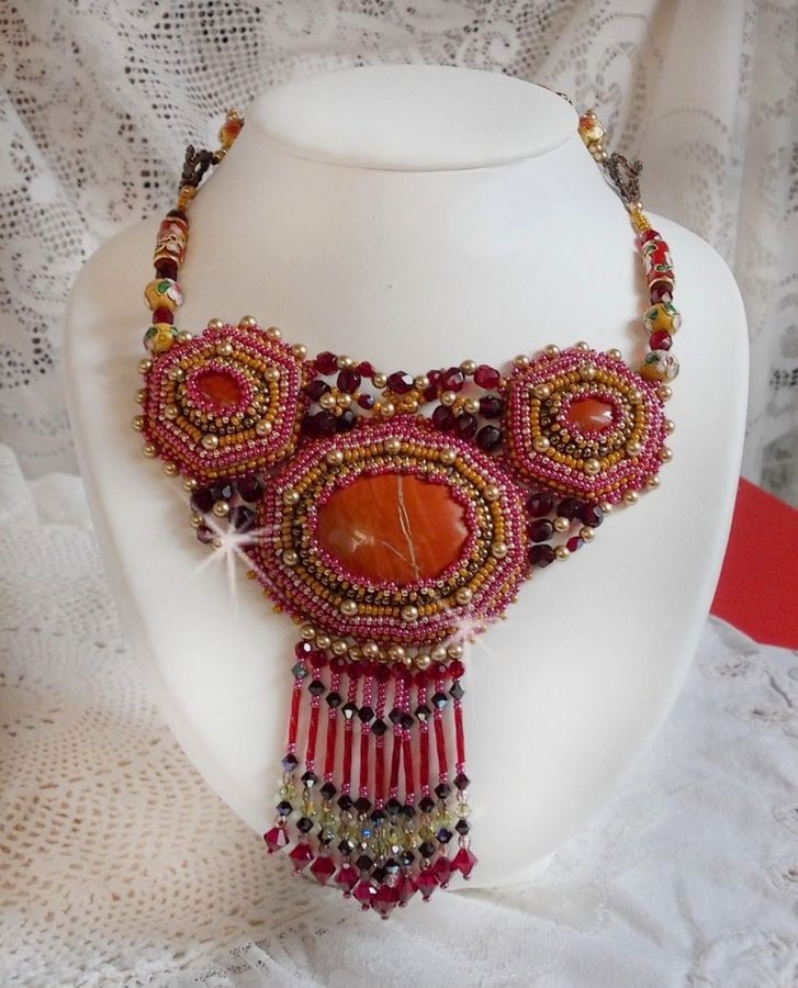 Collana in diaspro rosso con pietre semipreziose Diaspro rosso con cristalli Swarovski, perle di cloisonne, Murano e perle di semi