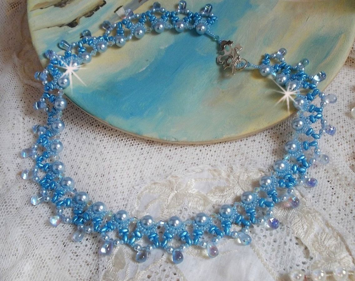 Collana Light Azur con perle di cristallo Swarovski e gocce di vetro