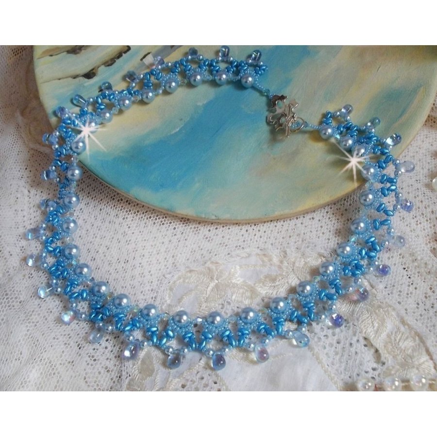 Collana Light Azur con perle di cristallo Swarovski e gocce di vetro