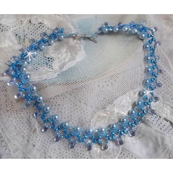 Collana Light Azur con perle di cristallo Swarovski e gocce di vetro