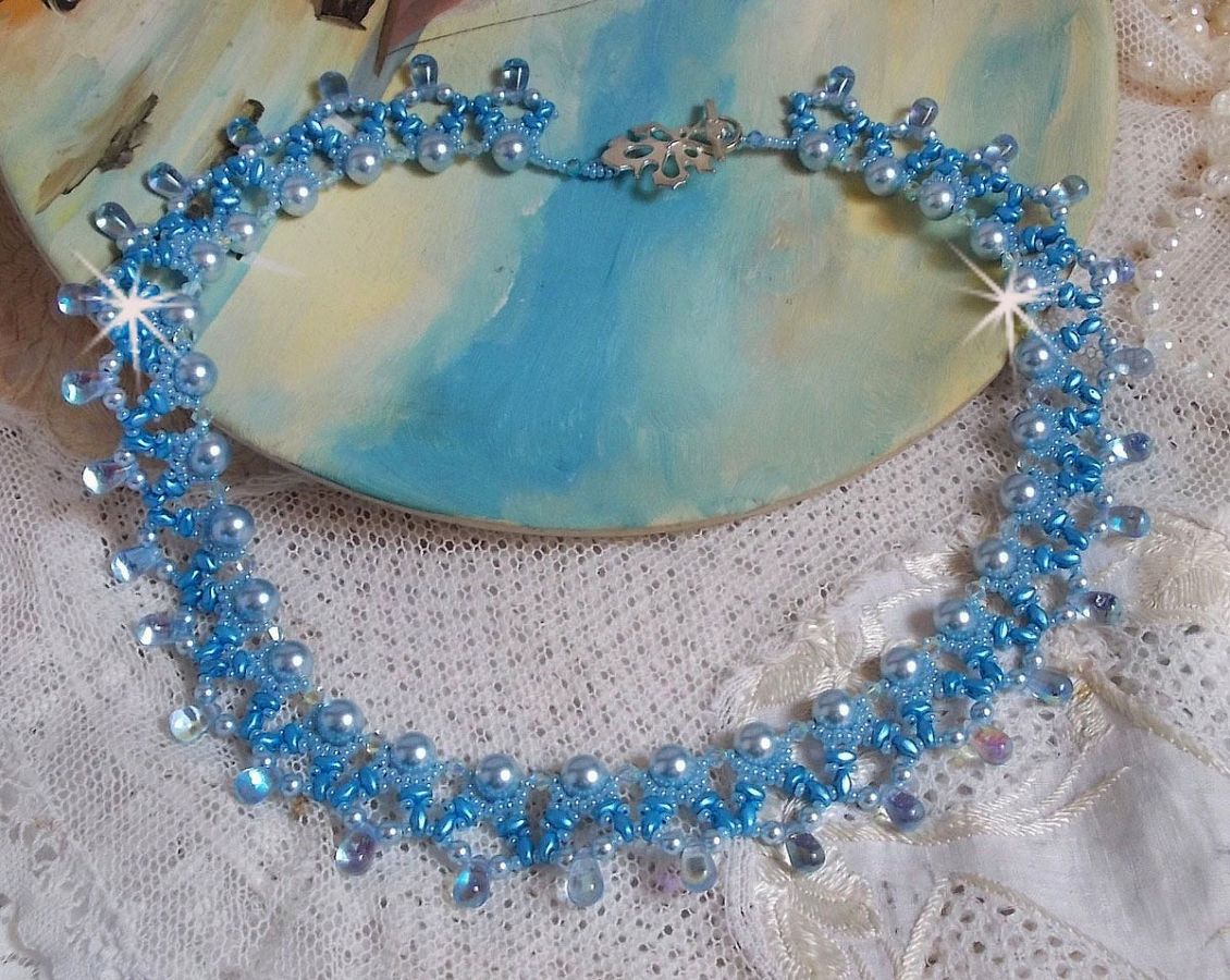 Collana Light Azur con perle di cristallo Swarovski e gocce di vetro