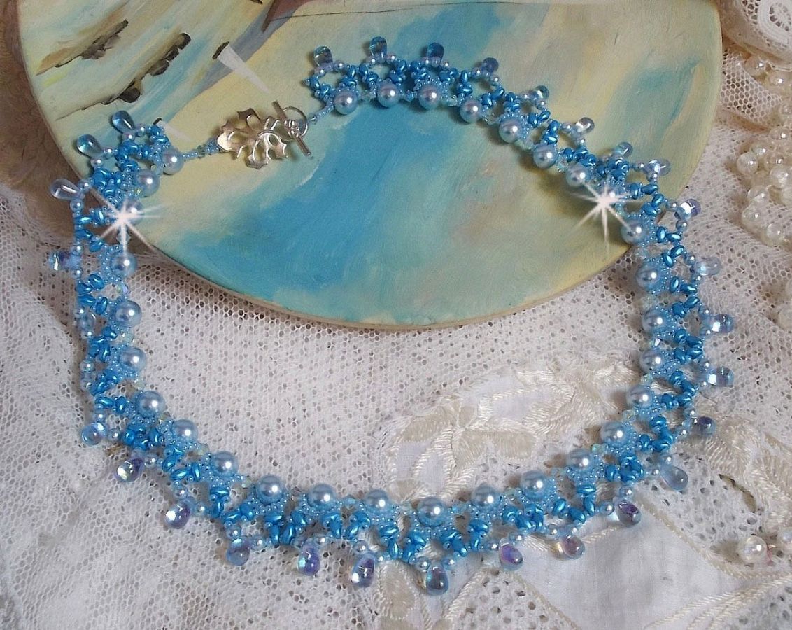 Collana Light Azur con perle di cristallo Swarovski e gocce di vetro