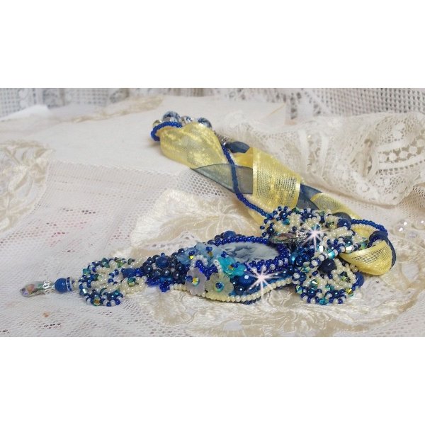 Collana con ciondolo Haute-Couture Blue Palace con perline colorate e cristalli Swarovski