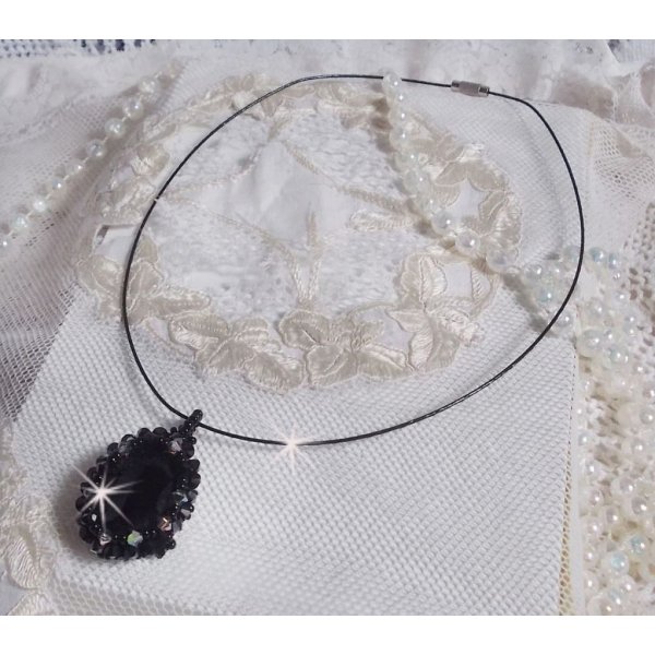 Collana con ciondolo Mirano, cristalli Swarovski e perline nere