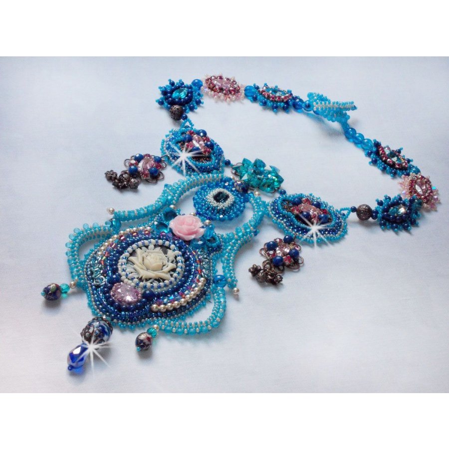 Collana Belle Epoque, Haute-Couture ricamata con cristalli Swarovski e diverse bellissime perle