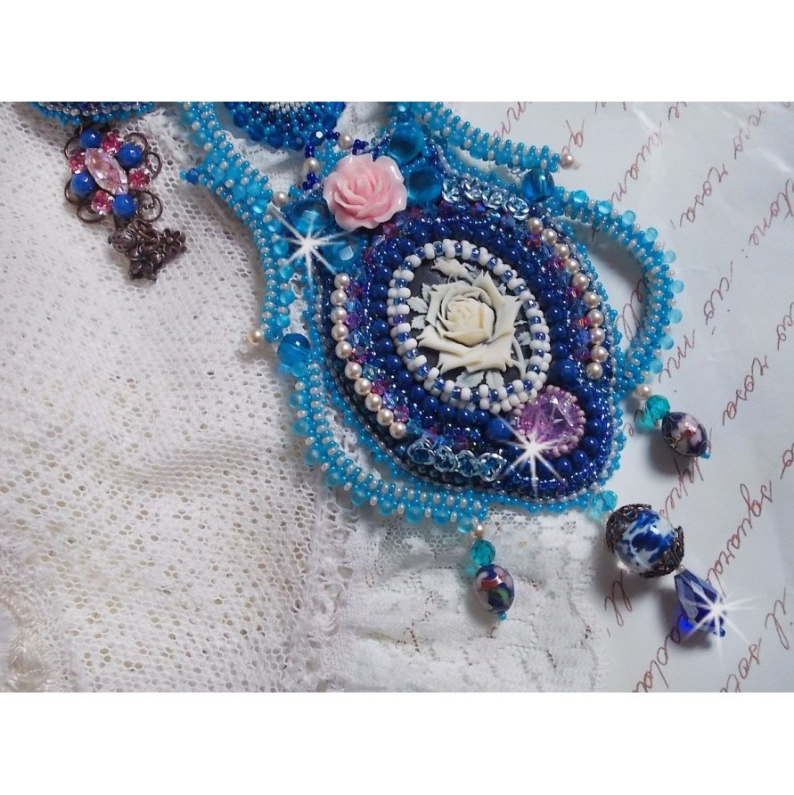 Collana Belle Epoque, Haute-Couture ricamata con cristalli Swarovski e diverse bellissime perle