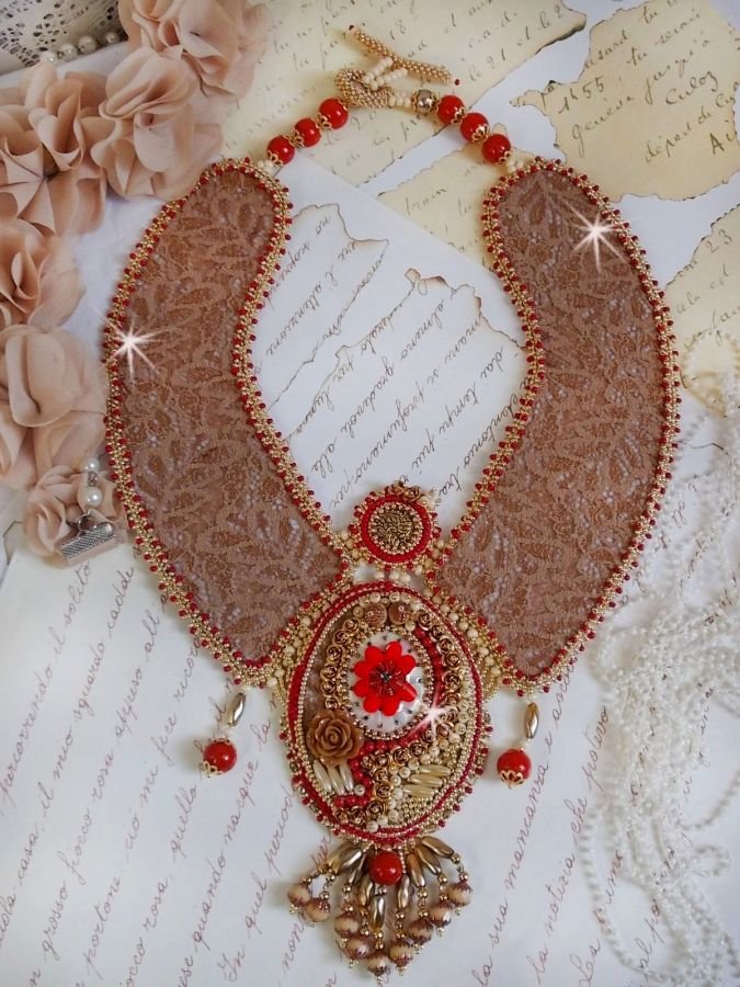 Collana rinascimentale con perle d'oro e rosse