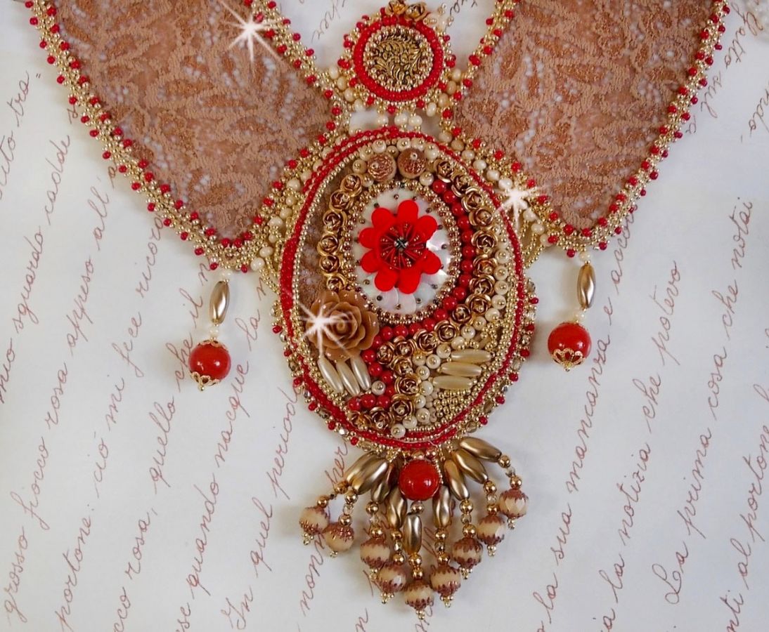 Collana rinascimentale con perle d'oro e rosse