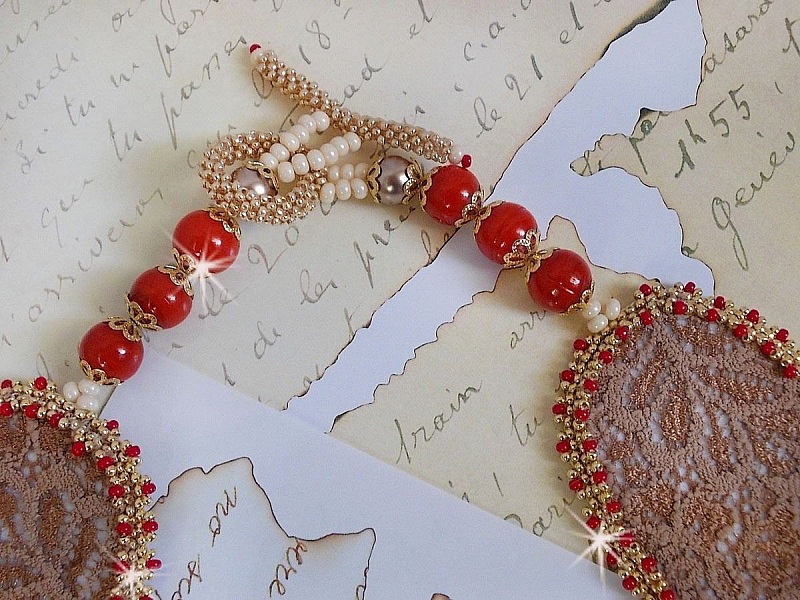 Collana rinascimentale con perle d'oro e rosse