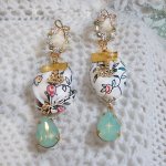 Fiori BO Liberty creati con cabochon di cristallo Opale; orecchini placcati oro e vari accessori