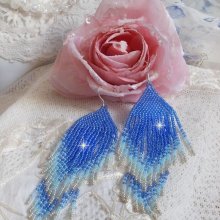 BO Soft Blue Dreams creato con perline di qualità nei colori blu zaffiro, blu cielo e argento con ganci in argento 925/1000.