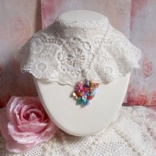 Ciondolo Corona Springtime Chic creato con vari fiori, perle, Murano, cristalli, ametista e altri con una catena d'argento