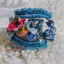 Bracciale Far West ricamato con tessuto denim, perle di pietra preziosa: Sodalite, Agatha, perle di ceramica, perle di vetro e perline di Boemia
