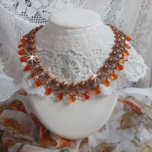 Collana d'ambra con perle di cristallo Swarovski e gocce di vetro sfaccettato