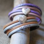 Bracciale doppio in pelle in duo con cuore in argento da personalizzare con un'incisione