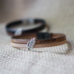 Bracciale duo in pelle e anello all'orecchio in grano personalizzabile, matrimonio in grano uomo e donna